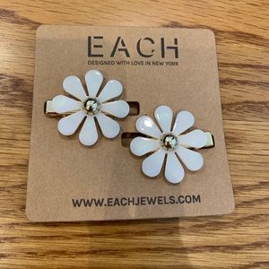 NWT EACH Jewels Flower Hair Barrettes